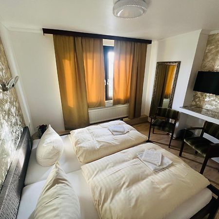 Hotel Ellermann Vlotho Bagian luar foto