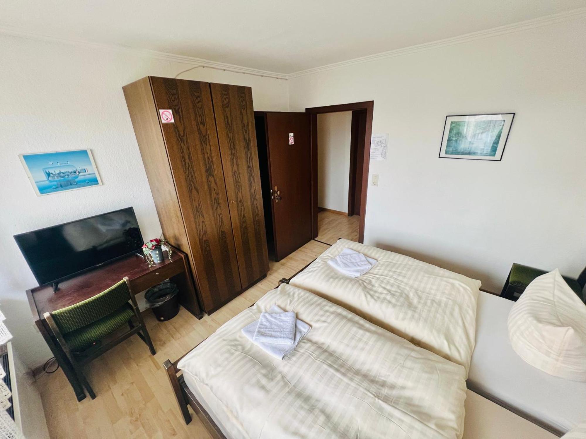 Hotel Ellermann Vlotho Bagian luar foto