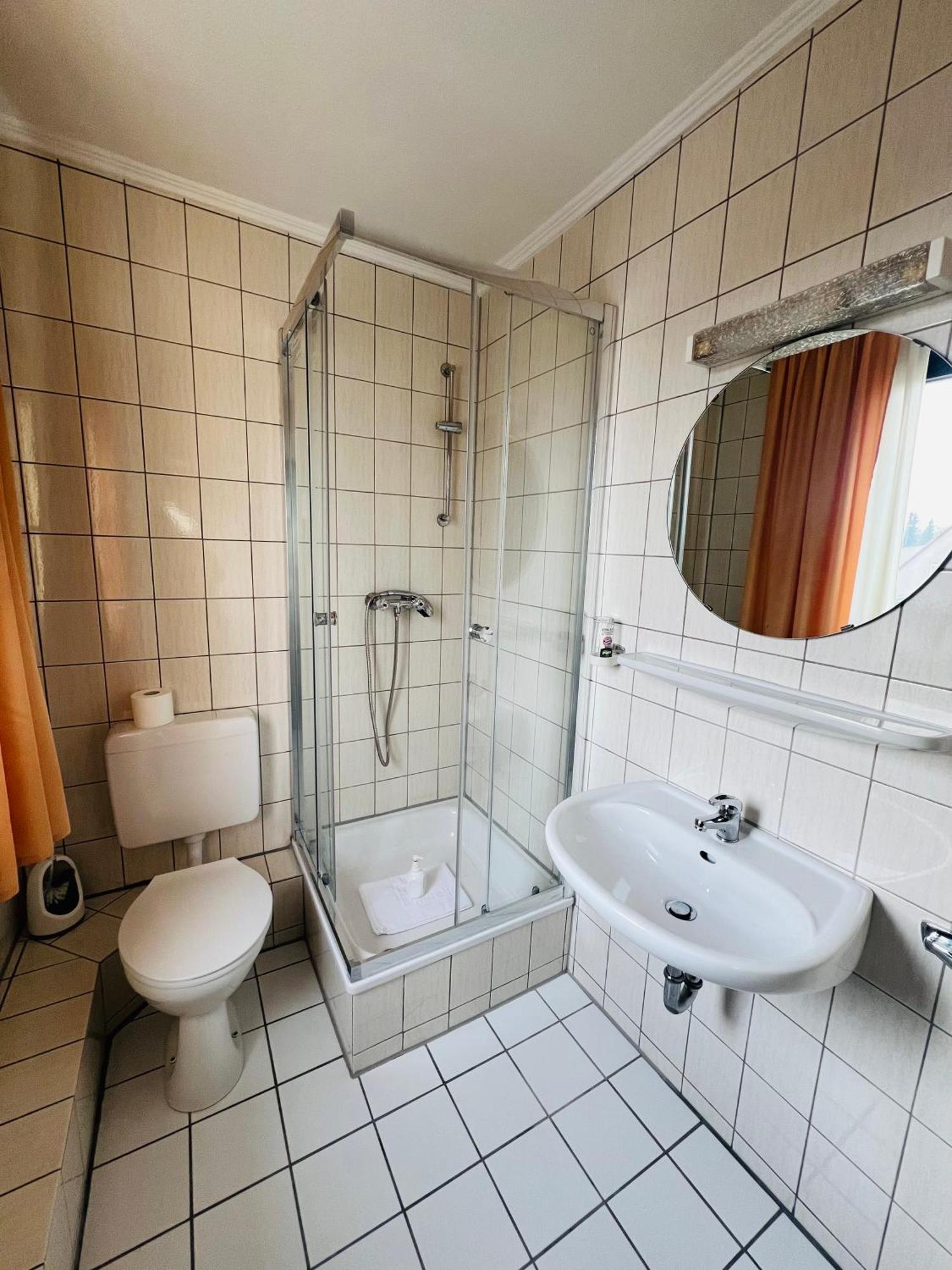Hotel Ellermann Vlotho Bagian luar foto