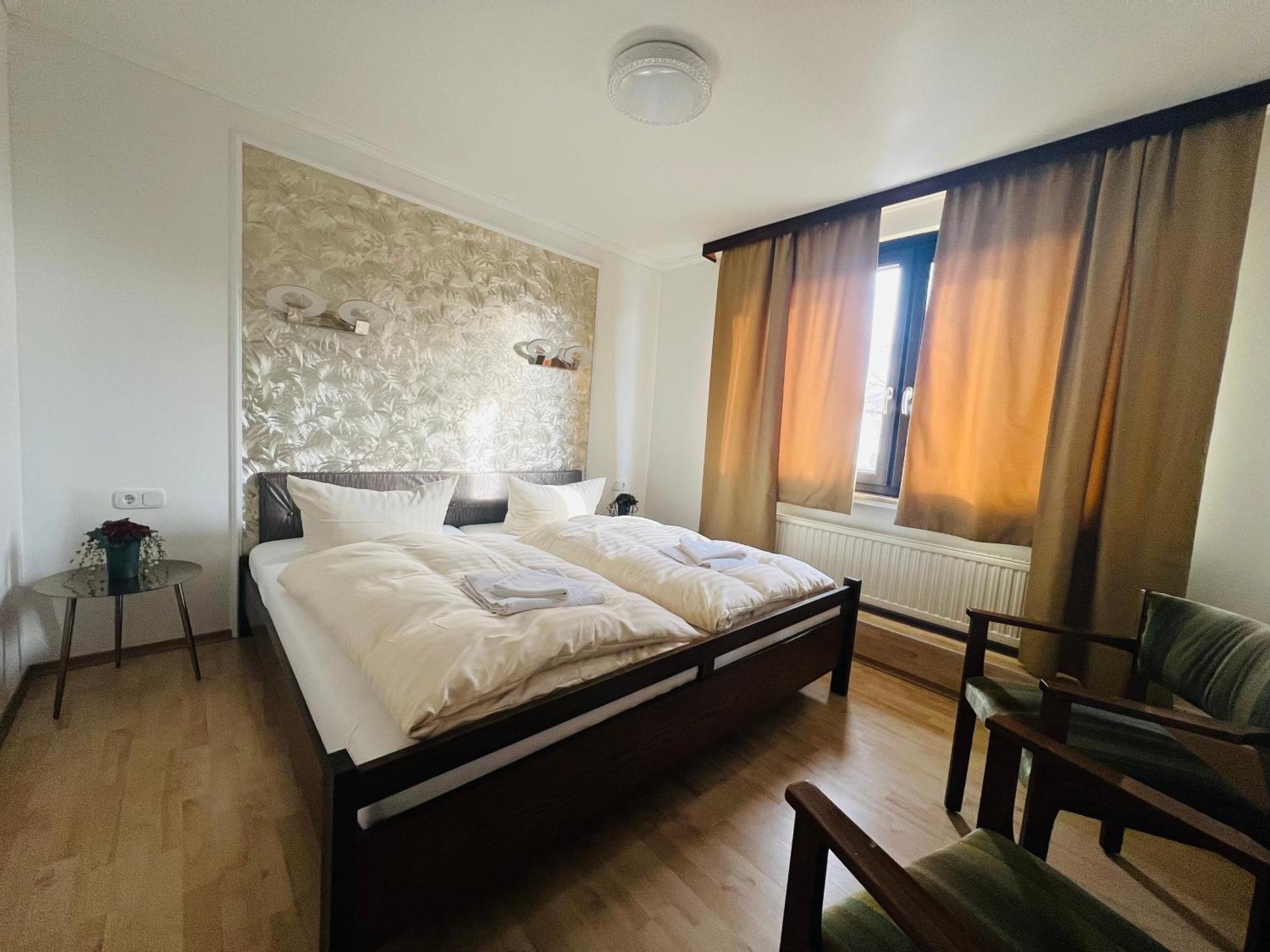 Hotel Ellermann Vlotho Bagian luar foto