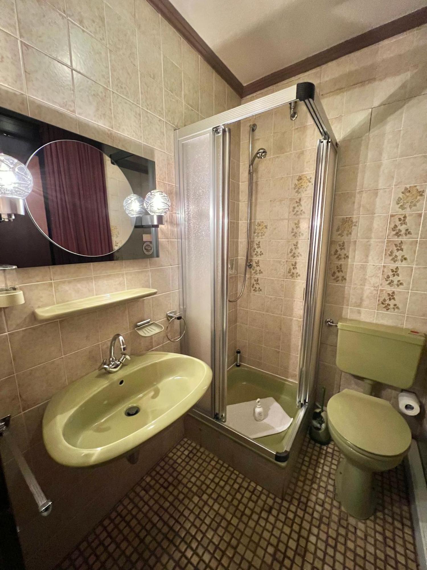Hotel Ellermann Vlotho Bagian luar foto
