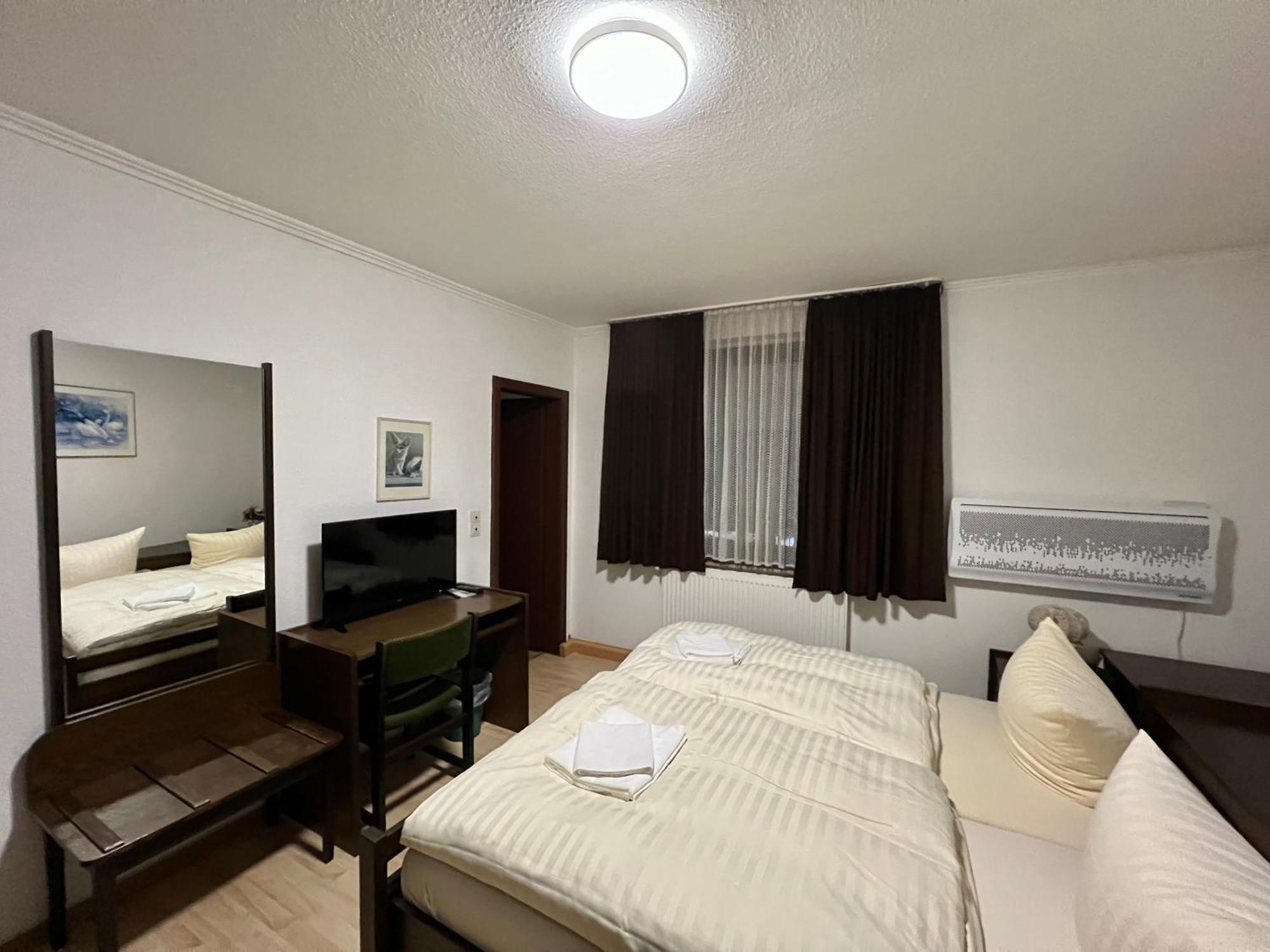 Hotel Ellermann Vlotho Bagian luar foto